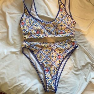 Amazon Bikini Set - NEVER WORN